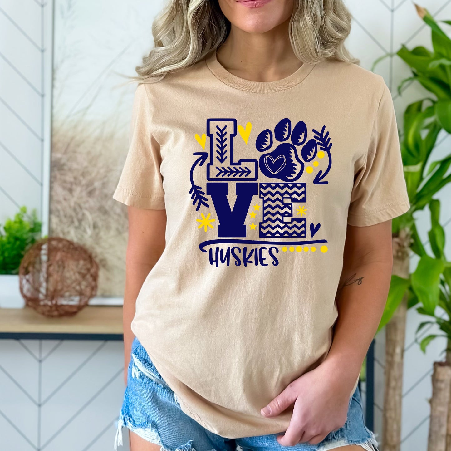 Love Huskies T Shirt