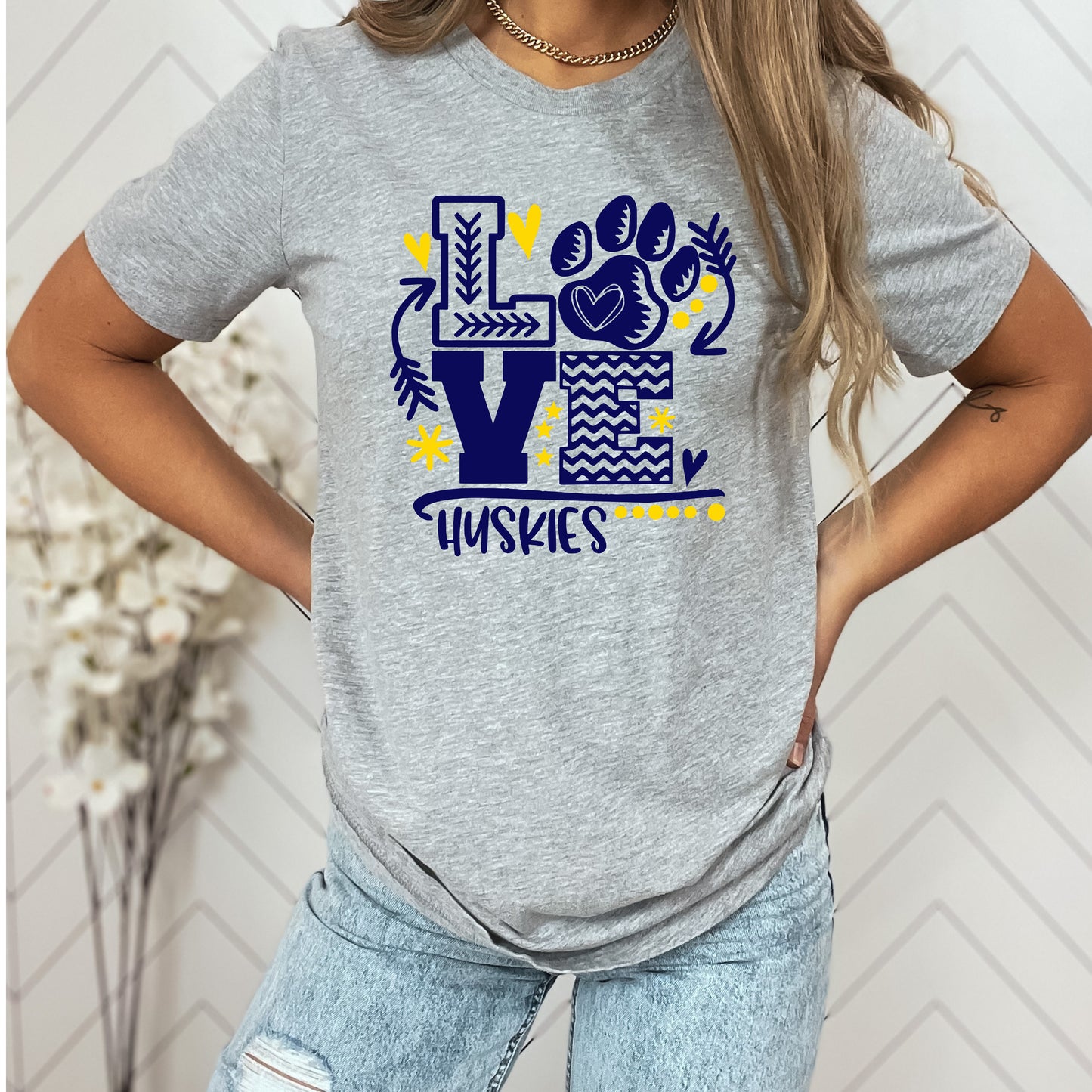 Love Huskies T Shirt